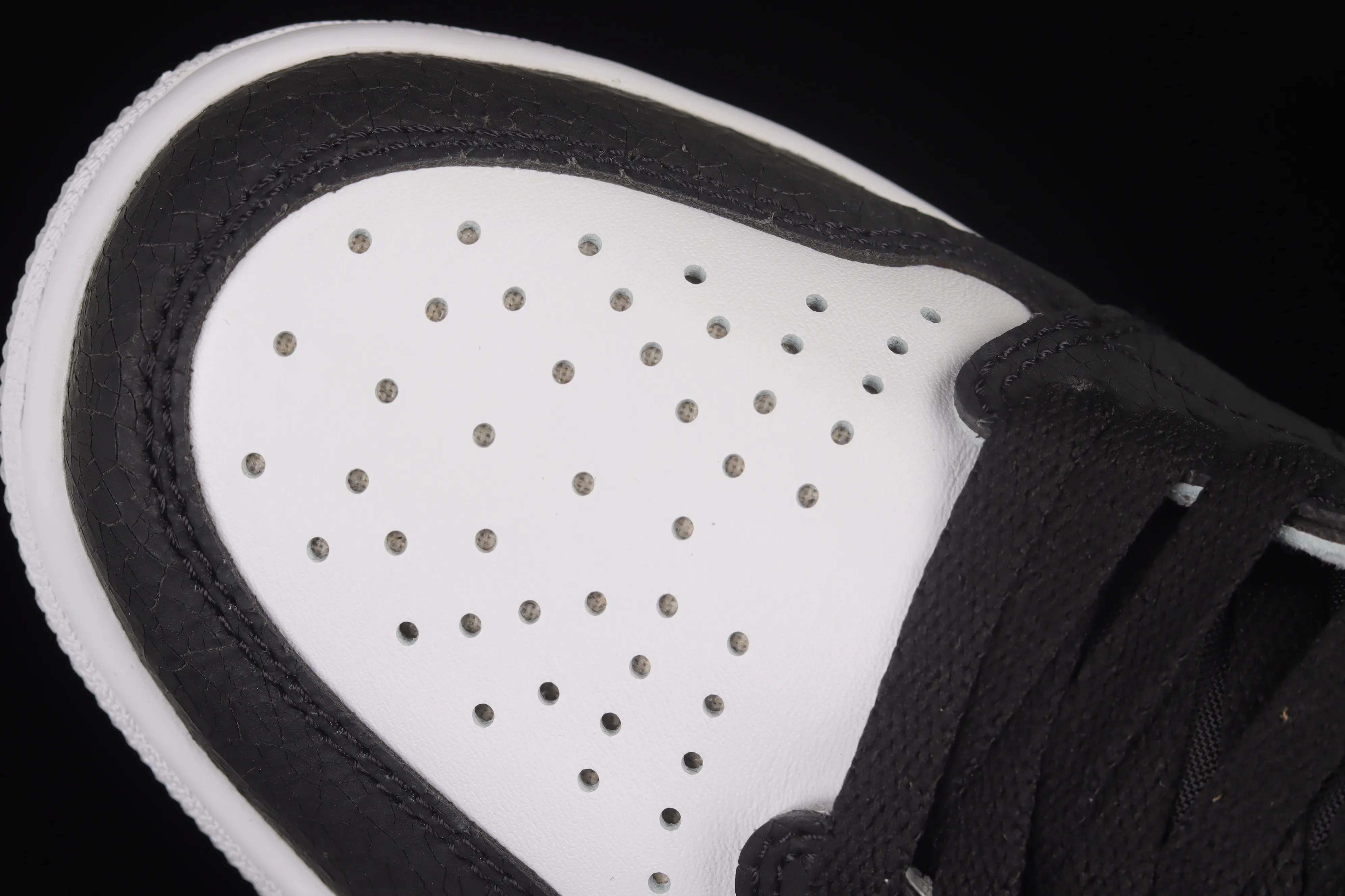 All categories Air Jordan Jordan series basketball shoes Air Jordan 1 High Air Jordan 1 High OG "Stage Haze" AJ1 Joe 1 black and gray toe 555088-108